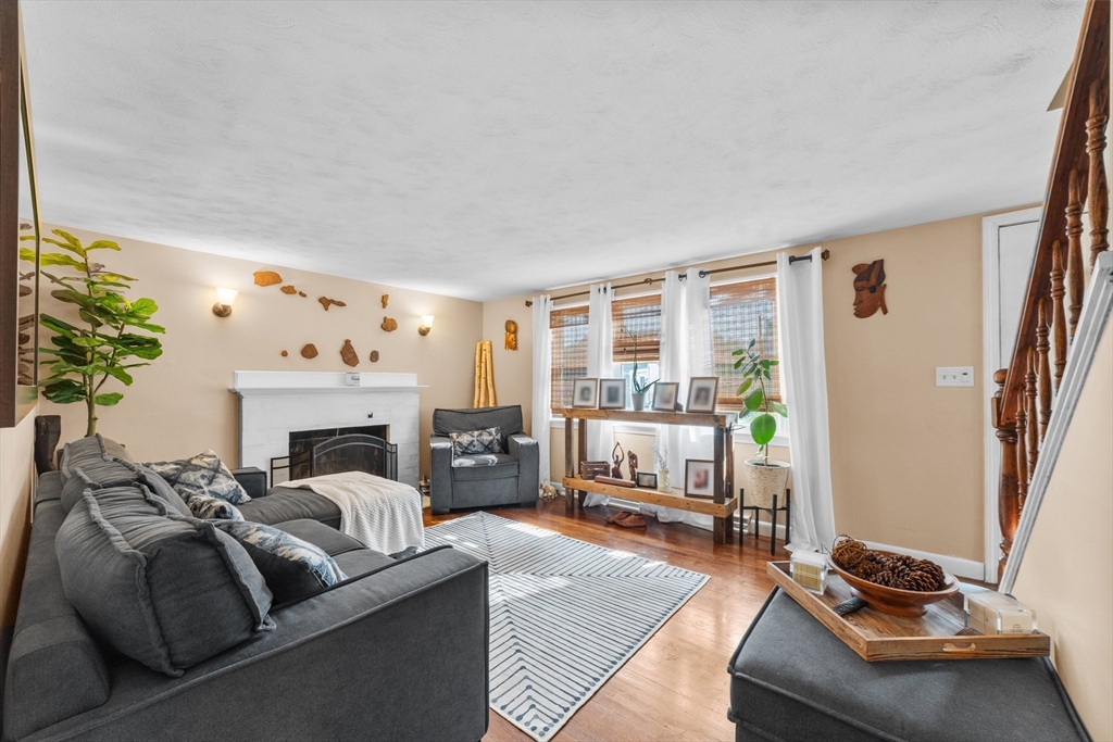 22 Eames Ave