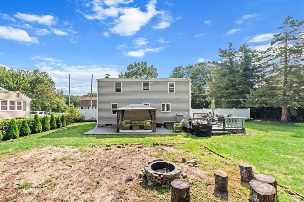 22 Eames Ave