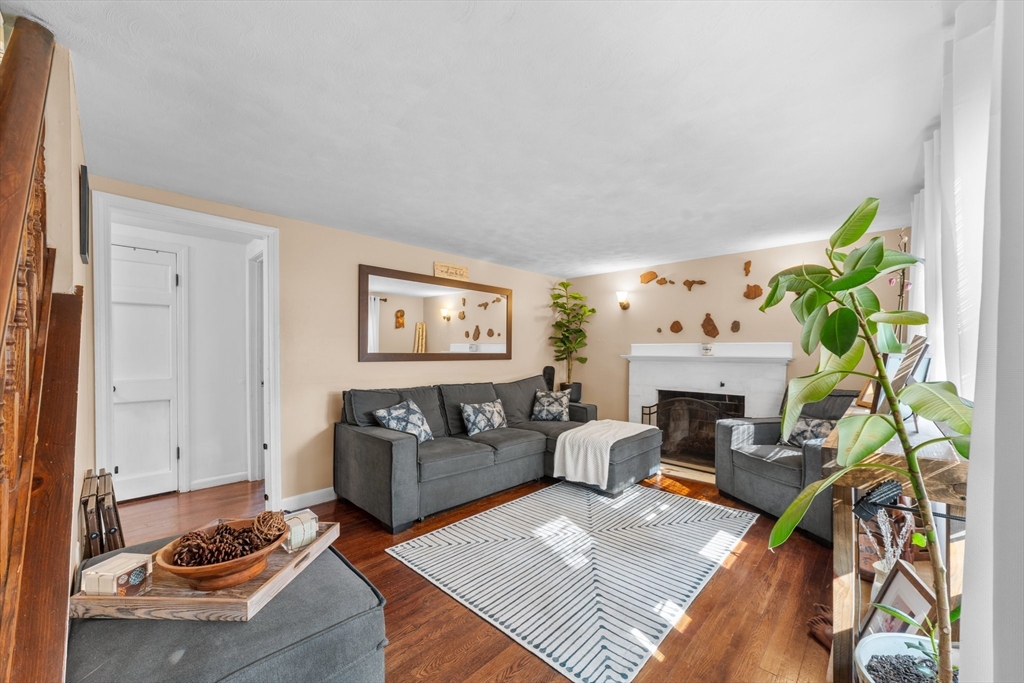 22 Eames Ave