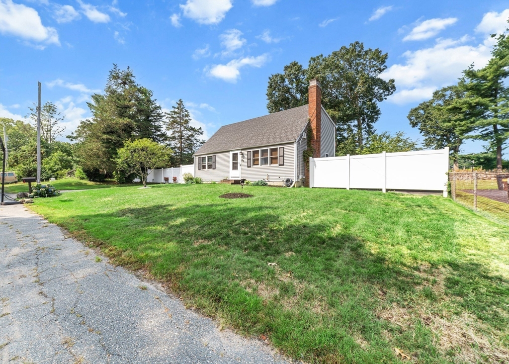 22 Eames Ave