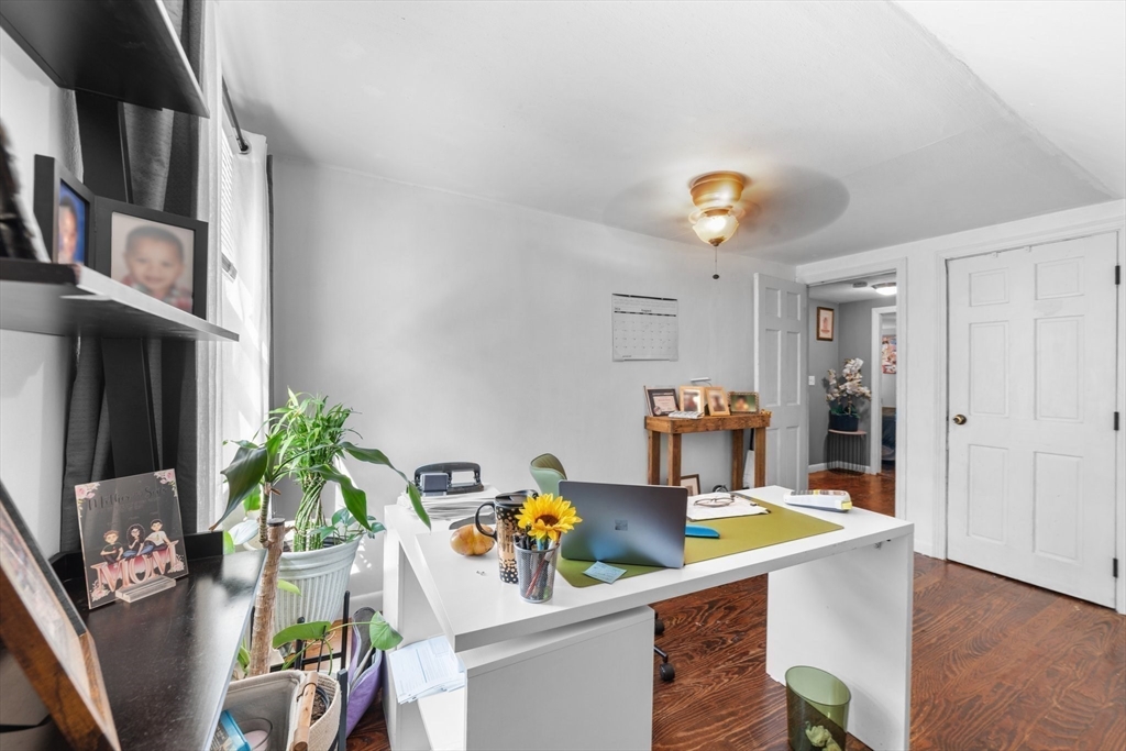 22 Eames Ave