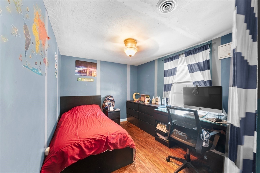22 Eames Ave