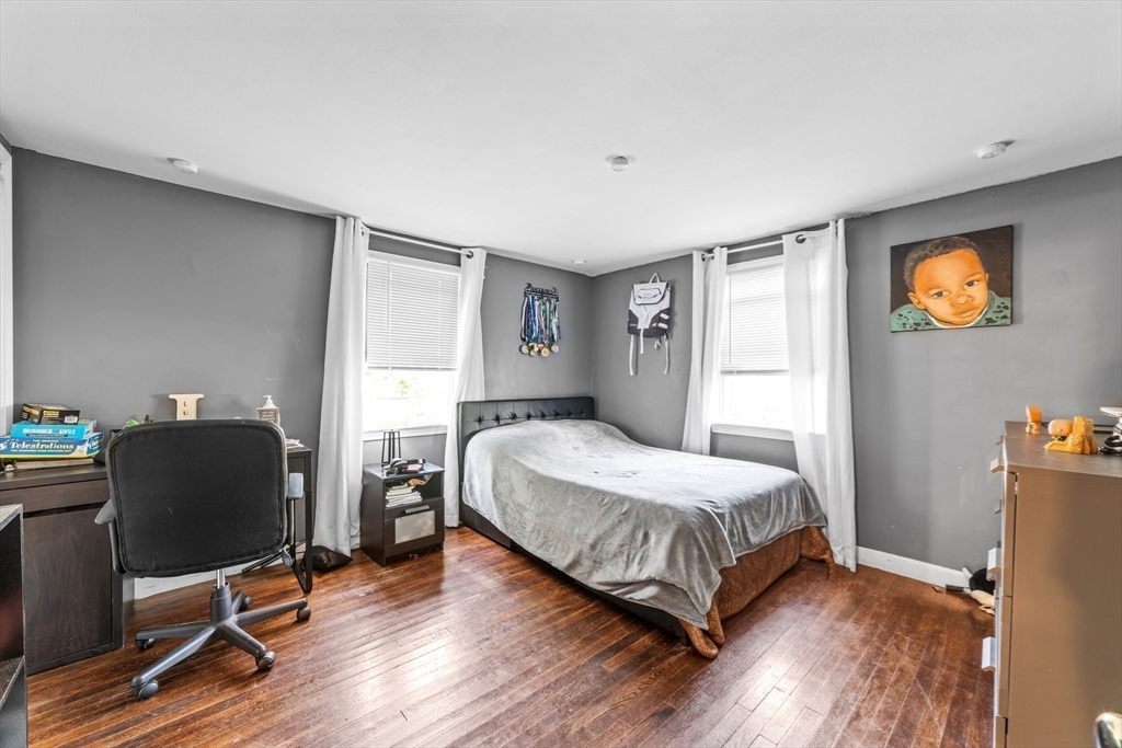 22 Eames Ave