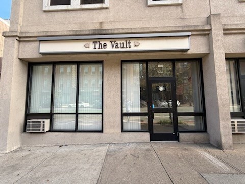100 Main St