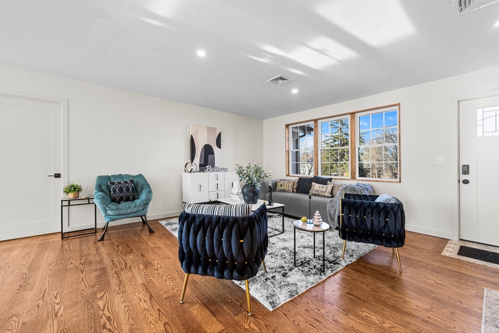 6 Morse Ave