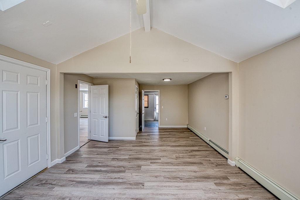 4 Cairn Rd