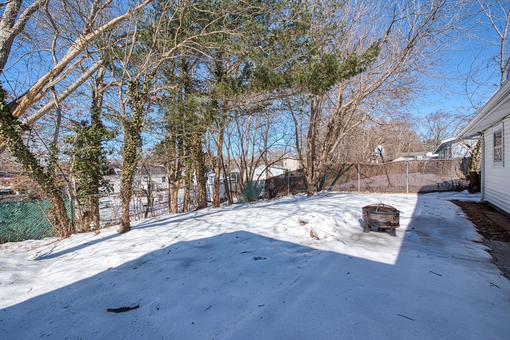 4 Cairn Rd