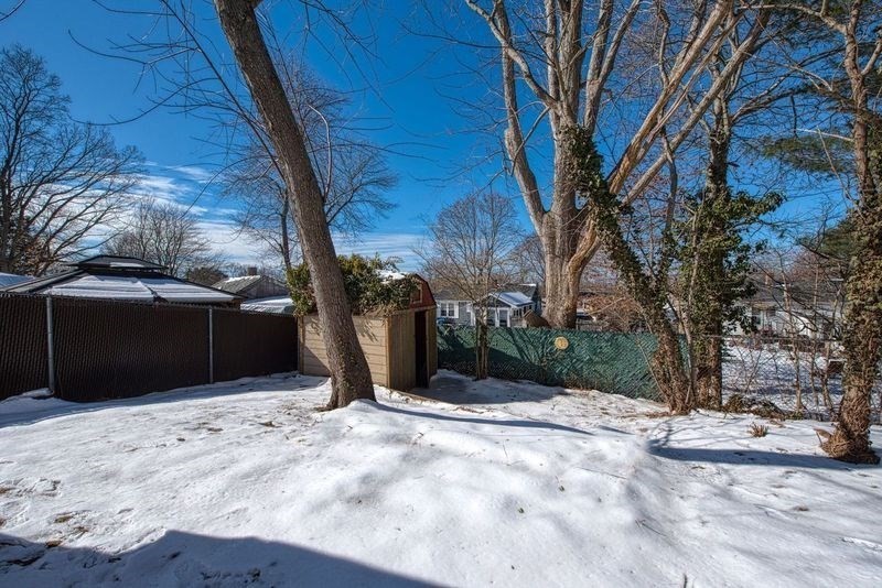 4 Cairn Rd