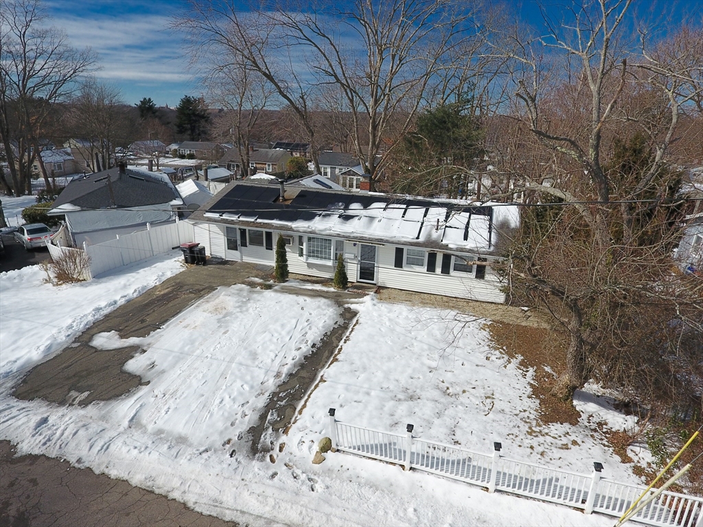 4 Cairn Rd