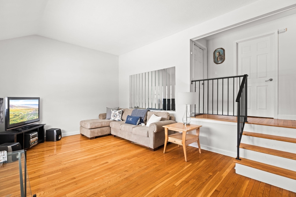 41 Edward St