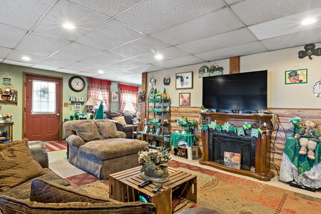 1225 Somerset Ave