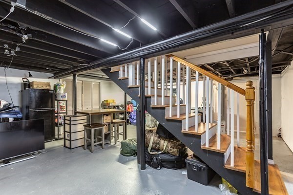 84 Oak St