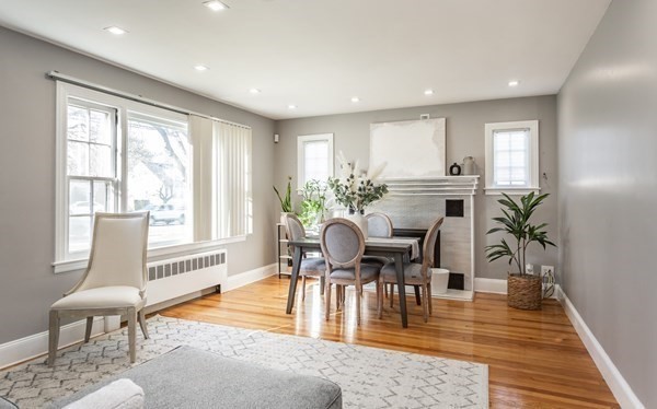 84 Oak St