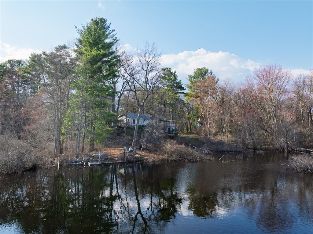 47 Riverside Dr
