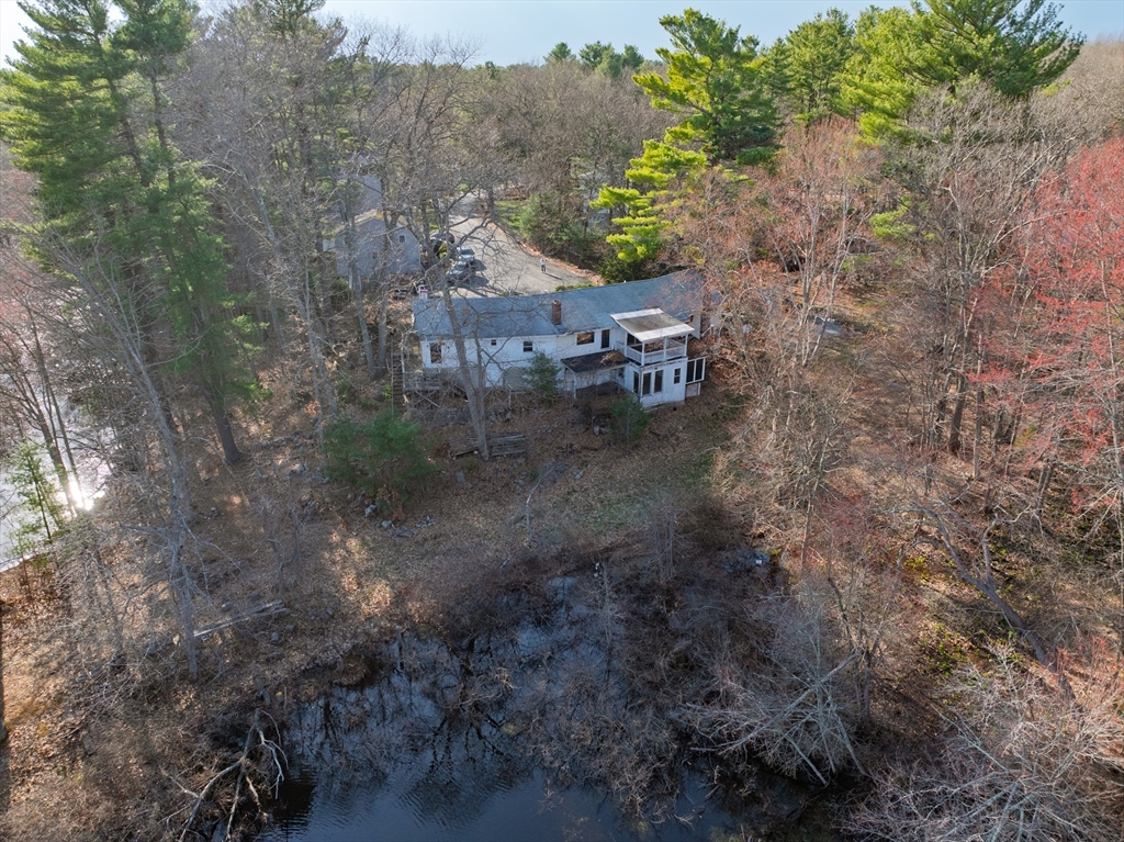 47 Riverside Dr