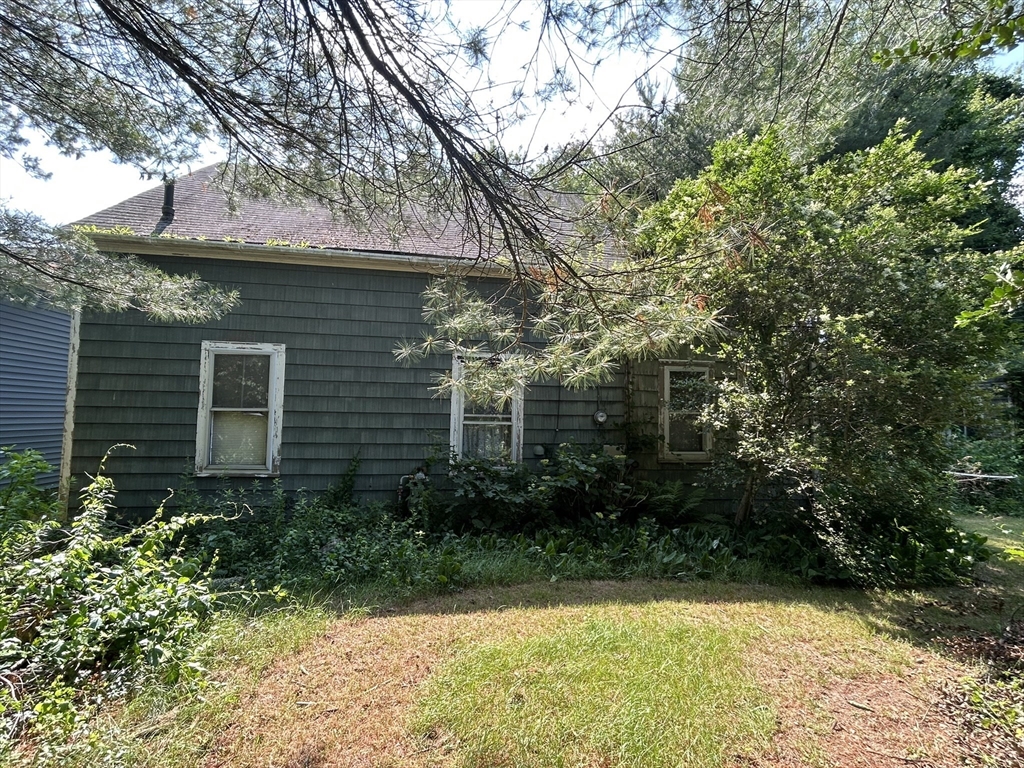 148 Lakeview Ave