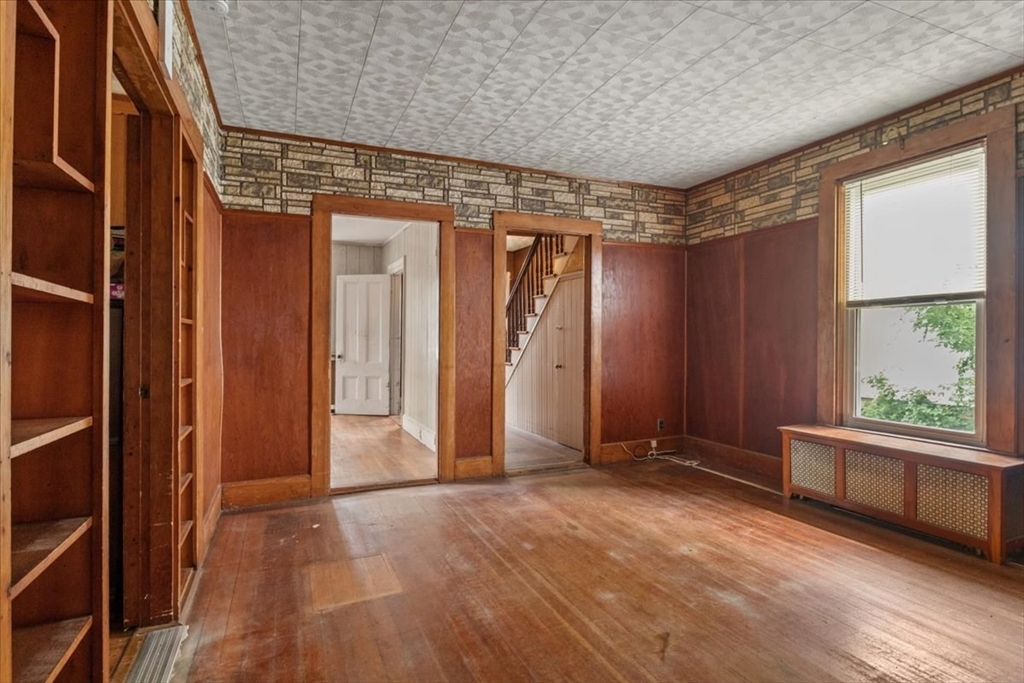 17 Neponset Ave