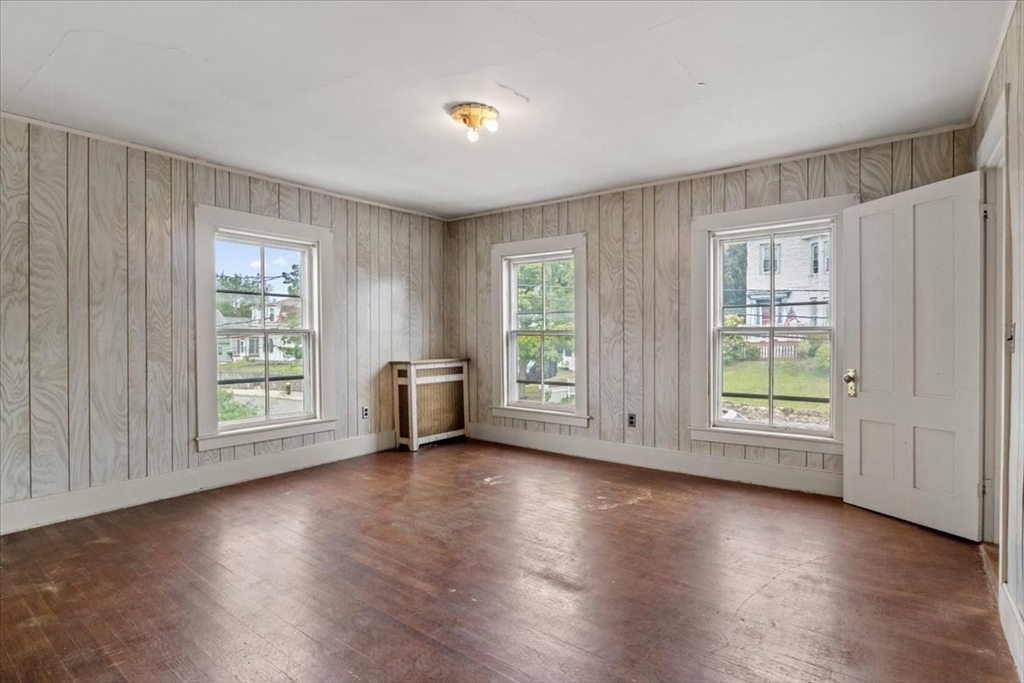 17 Neponset Ave