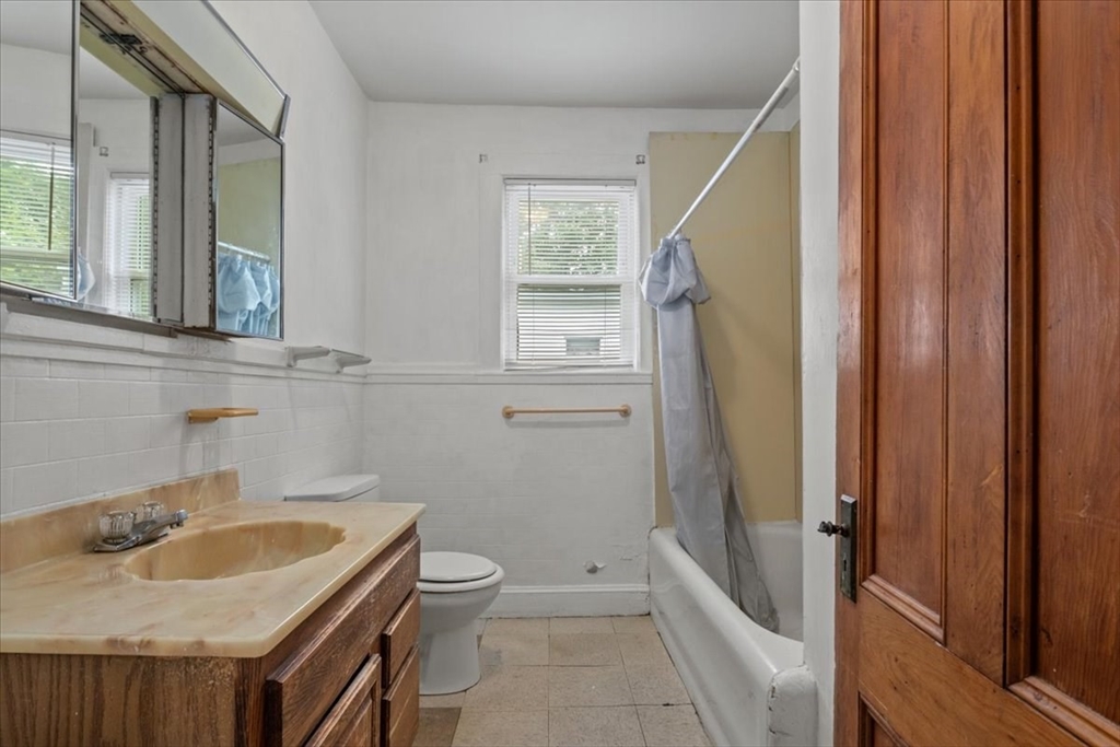 17 Neponset Ave