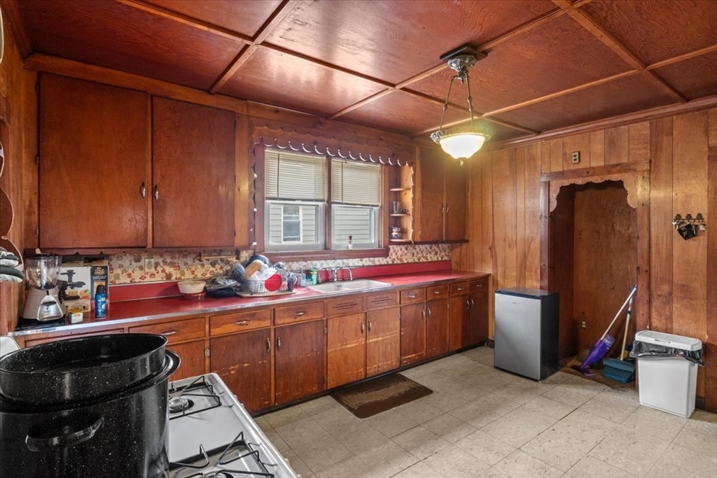 17 Neponset Ave