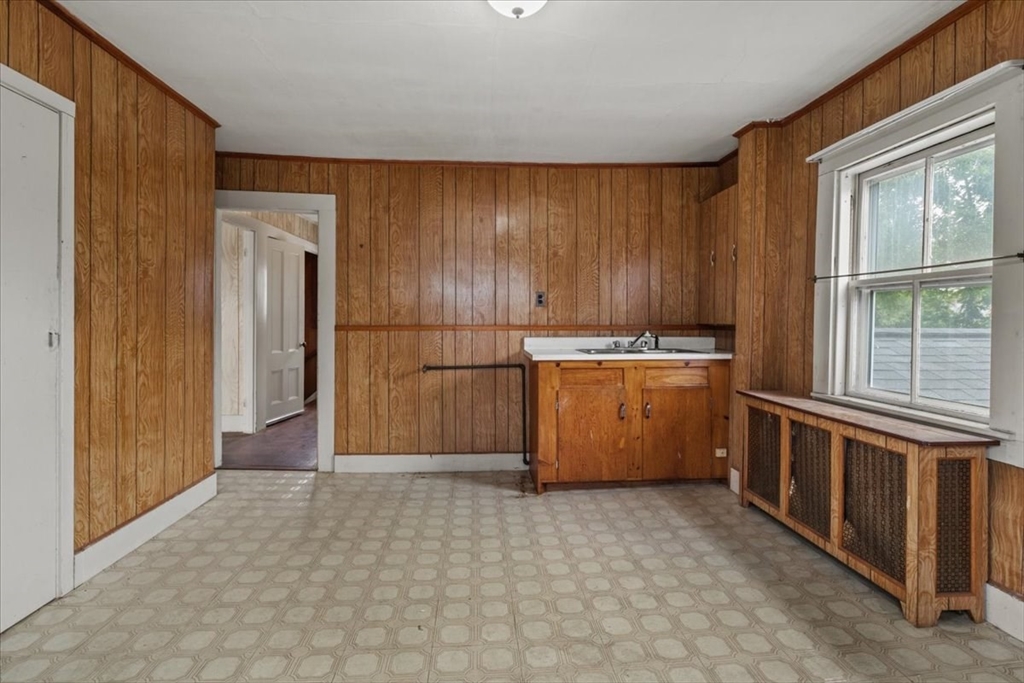 17 Neponset Ave