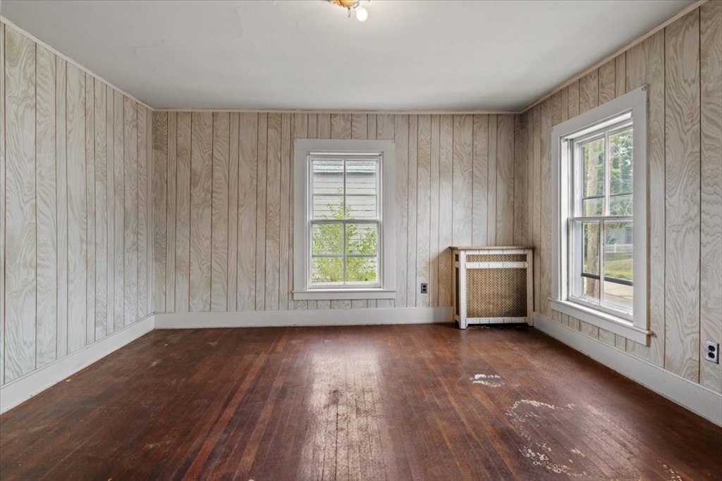 17 Neponset Ave