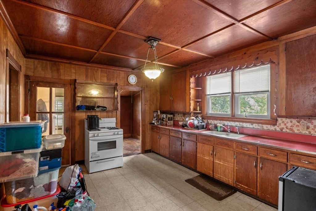 17 Neponset Ave