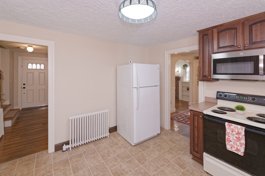 3 Lancaster St