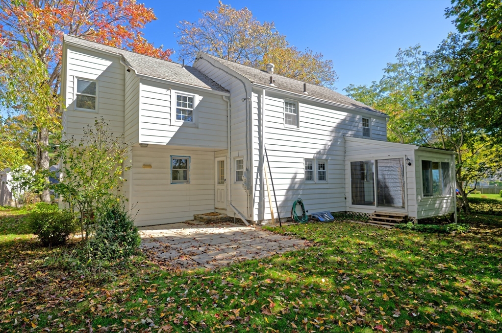 3 Lancaster St