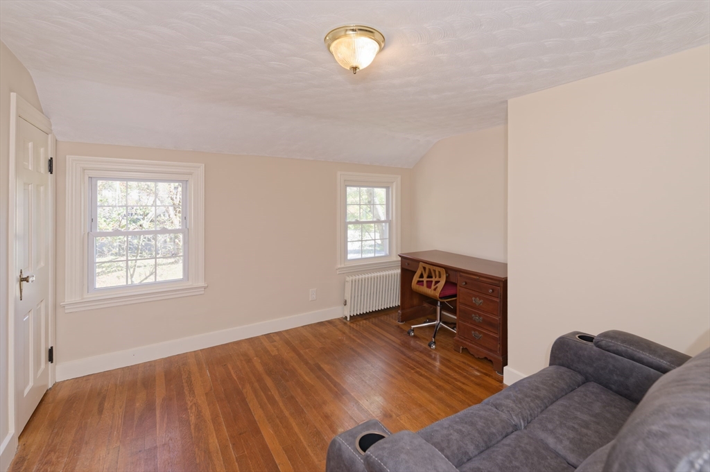 3 Lancaster St
