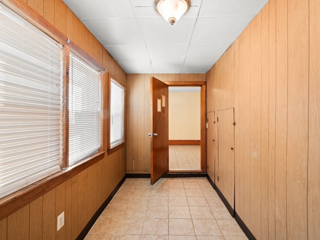 492 Metropolitan Ave