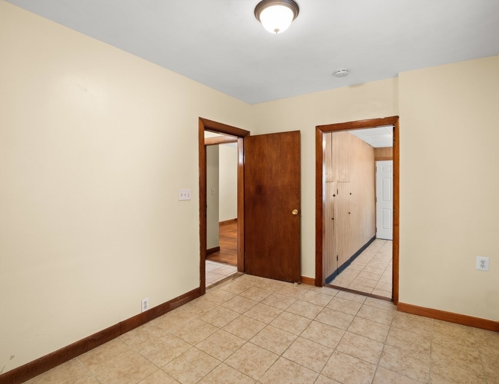 492 Metropolitan Ave