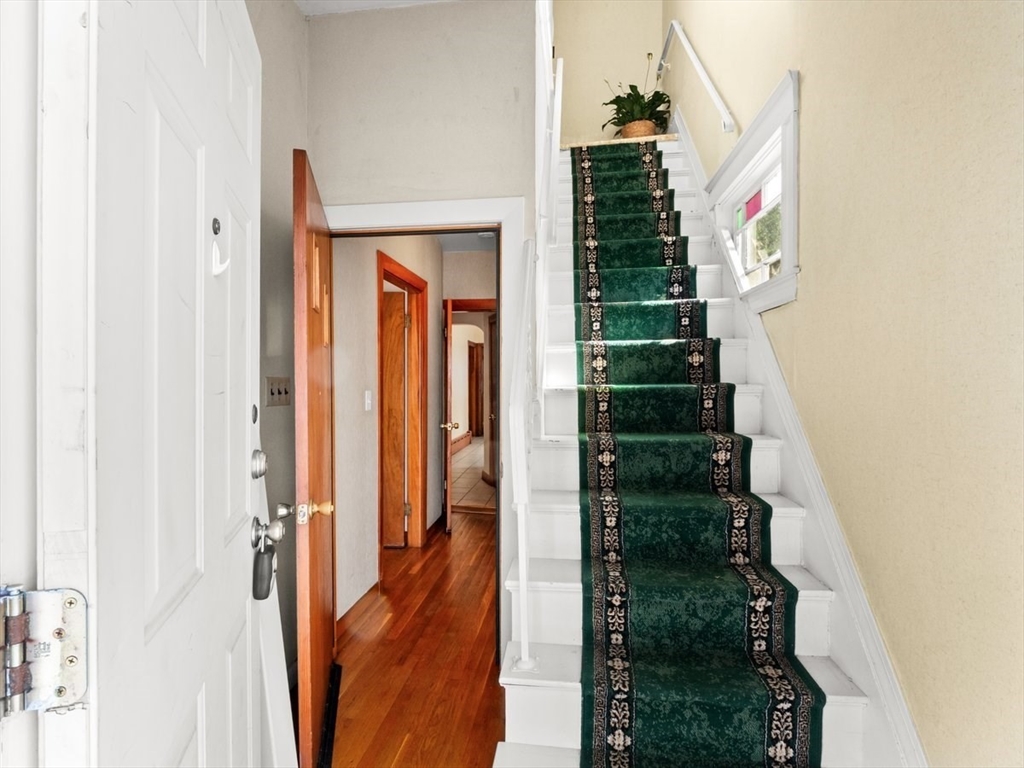 492 Metropolitan Ave