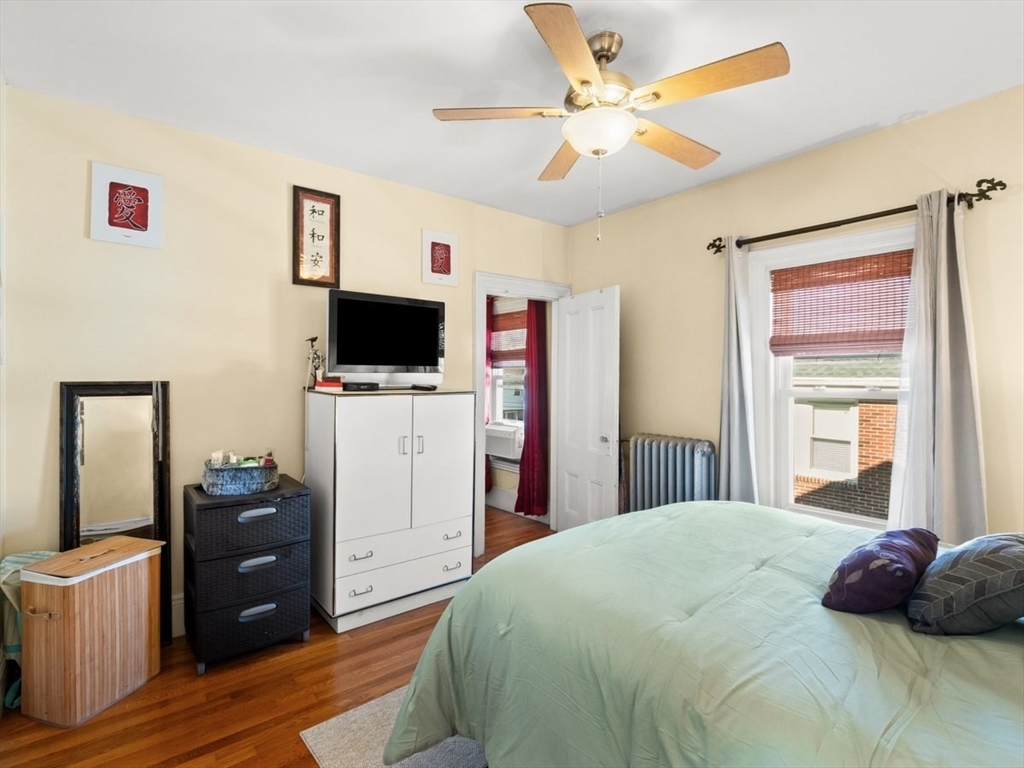 492 Metropolitan Ave