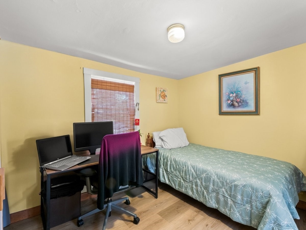 492 Metropolitan Ave