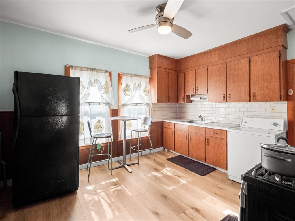 492 Metropolitan Ave