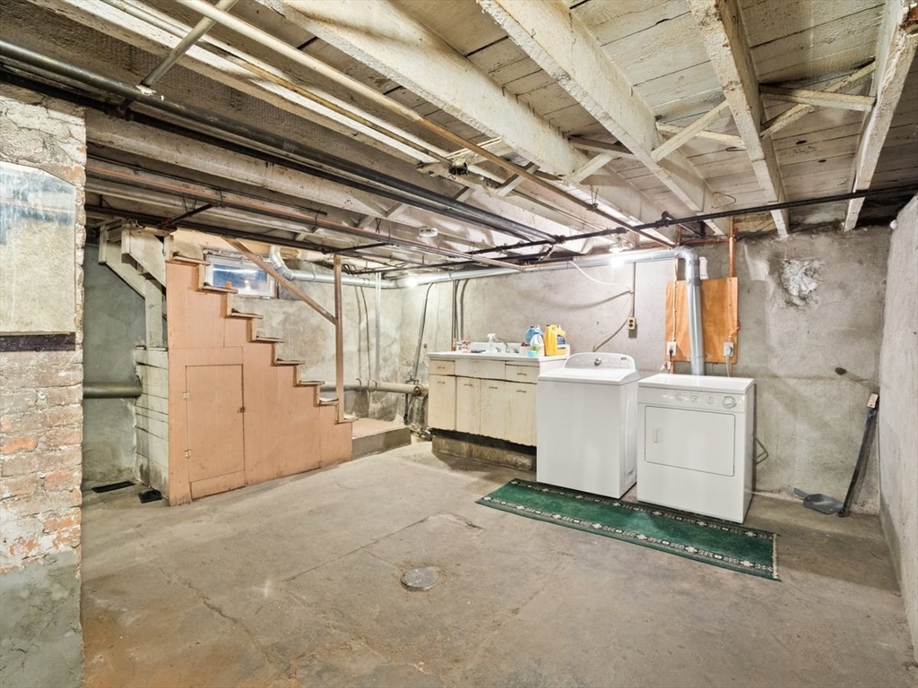 492 Metropolitan Ave