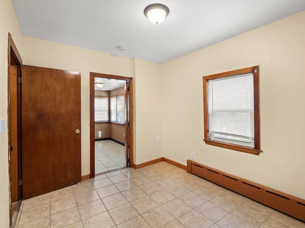 492 Metropolitan Ave