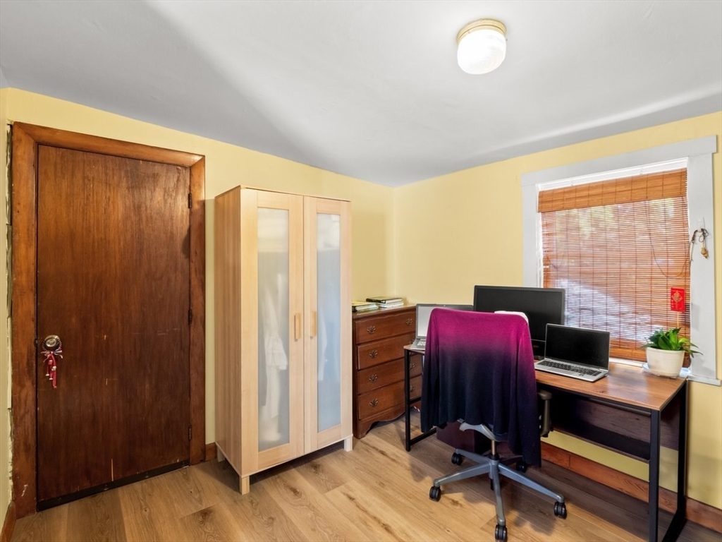 492 Metropolitan Ave