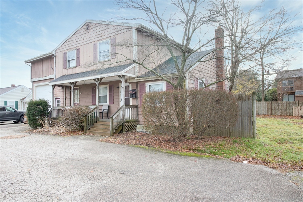 76 Foundry St