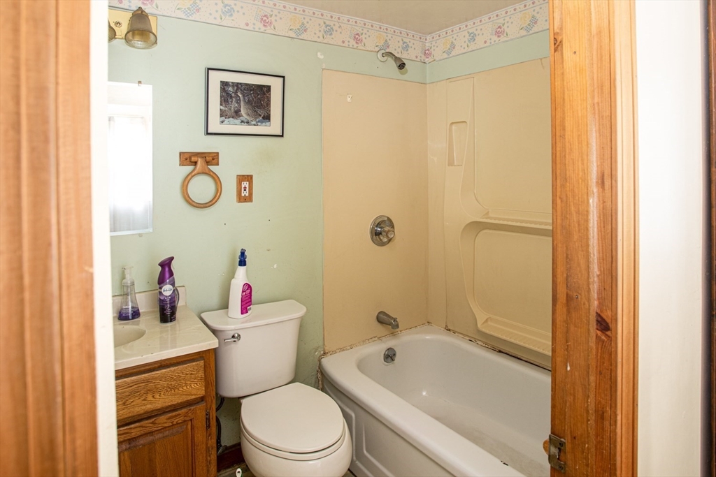 76 Foundry St