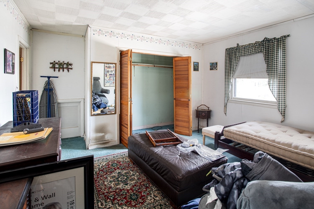 76 Foundry St
