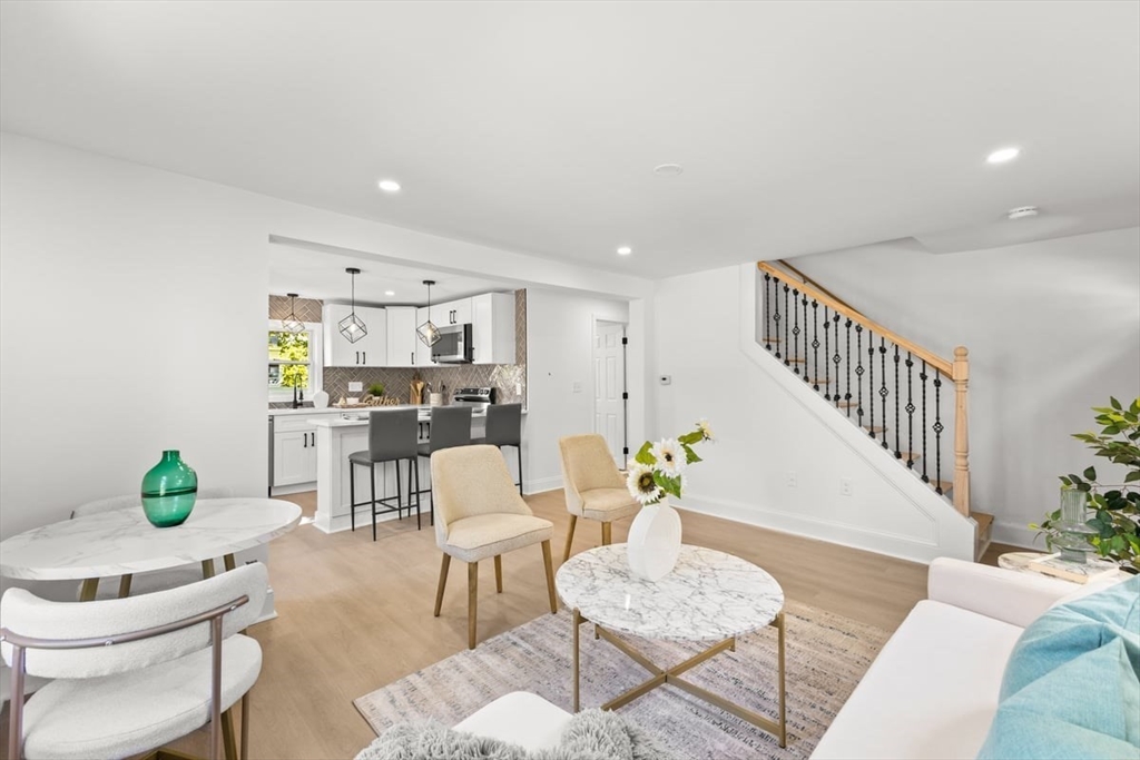 26 Lamb St