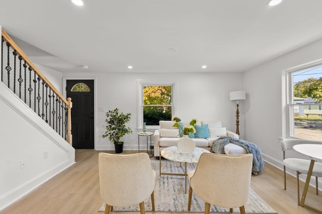 26 Lamb St
