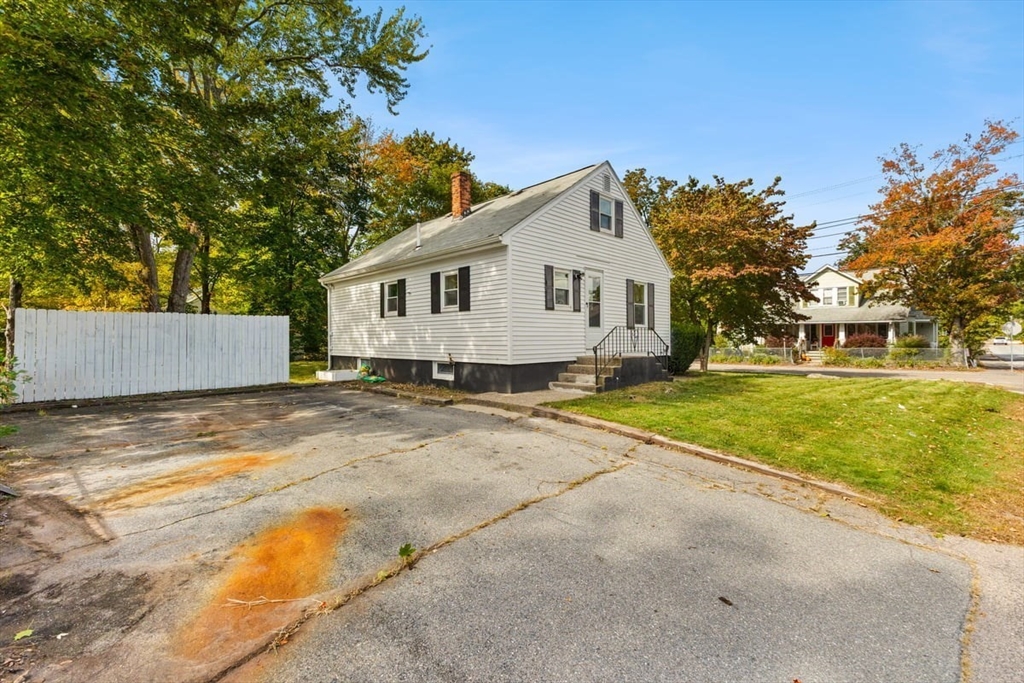 26 Lamb St
