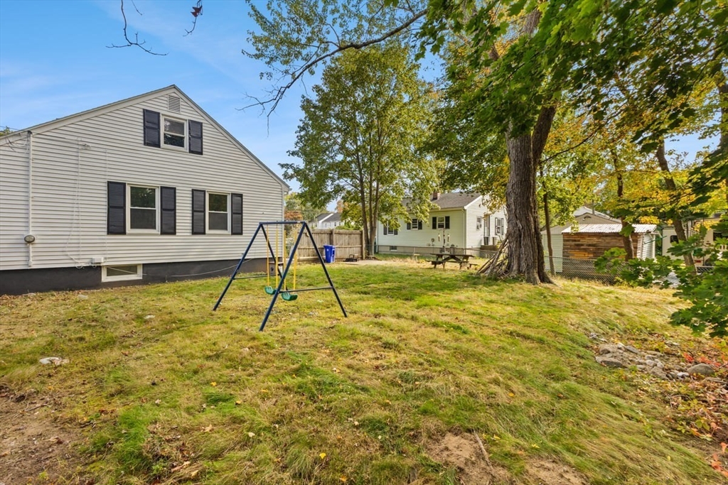 26 Lamb St