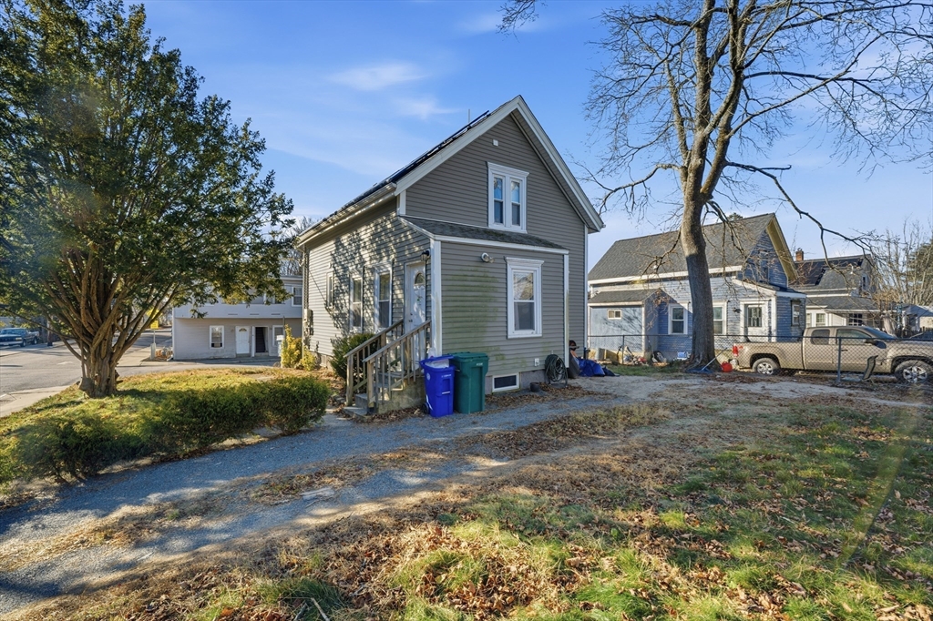 52 Carpenter Street