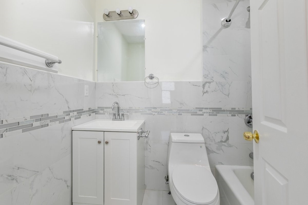 18 Baird St. # 2