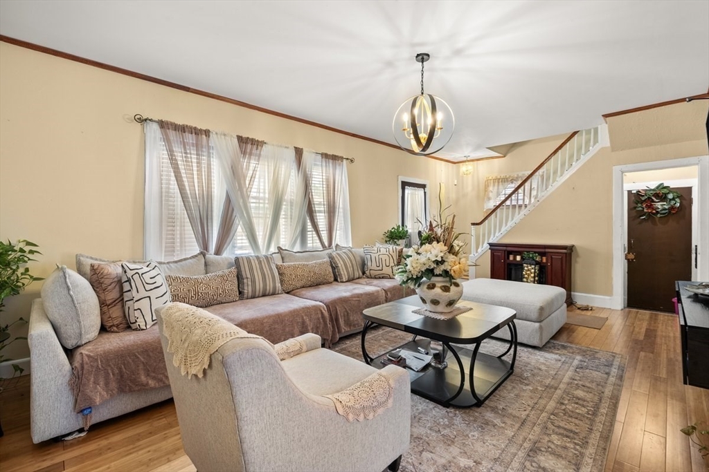 7 Hopewell Rd