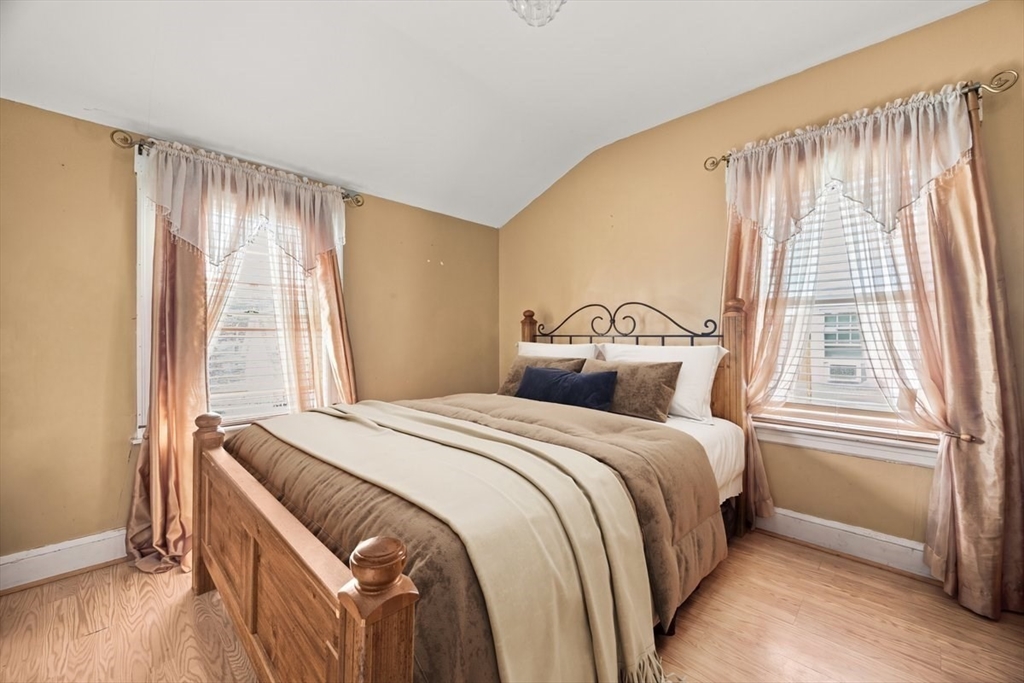 7 Hopewell Rd